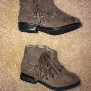 Toddler 5 Fringe Booties